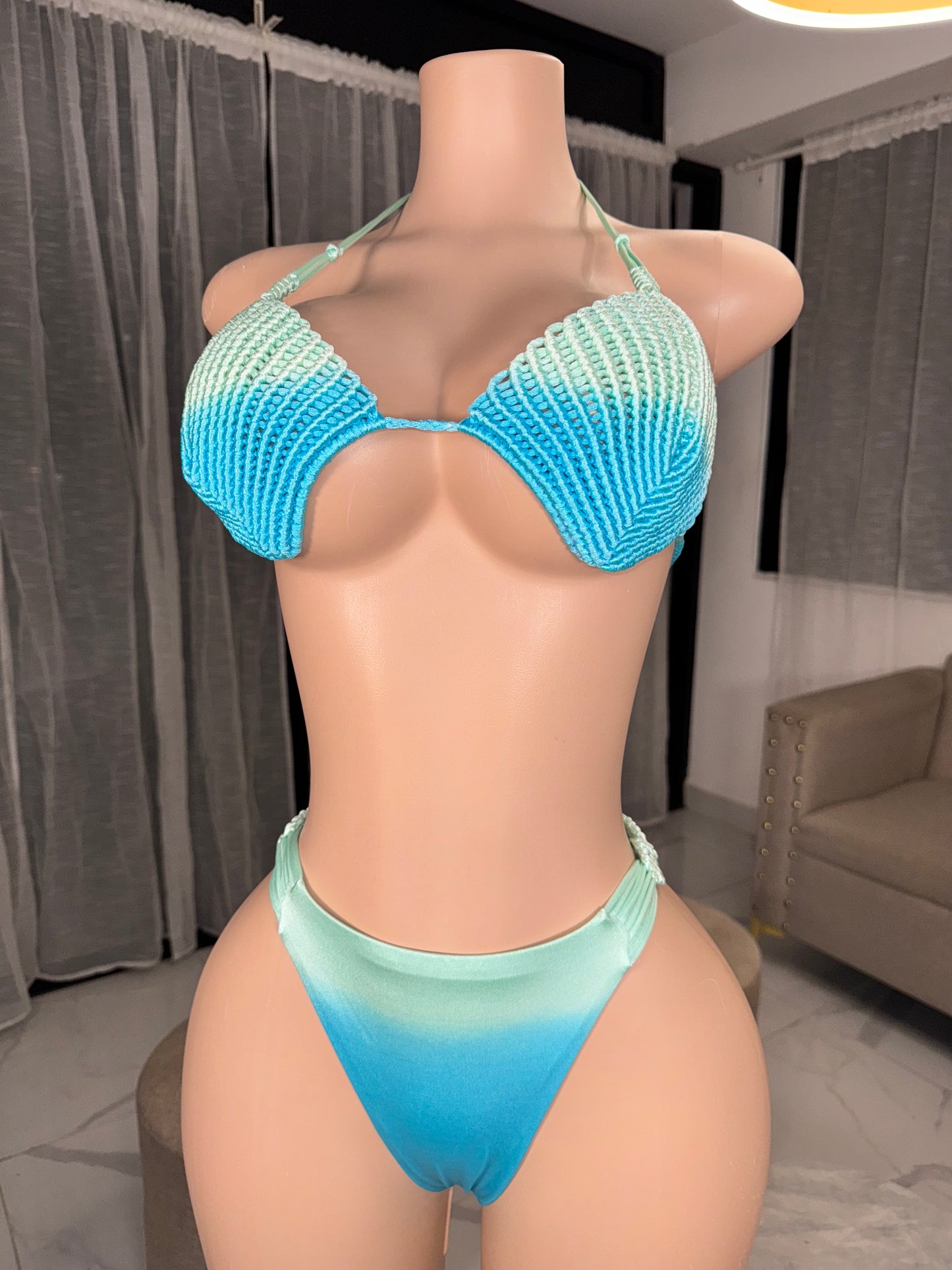 Mint kini 2 pieces