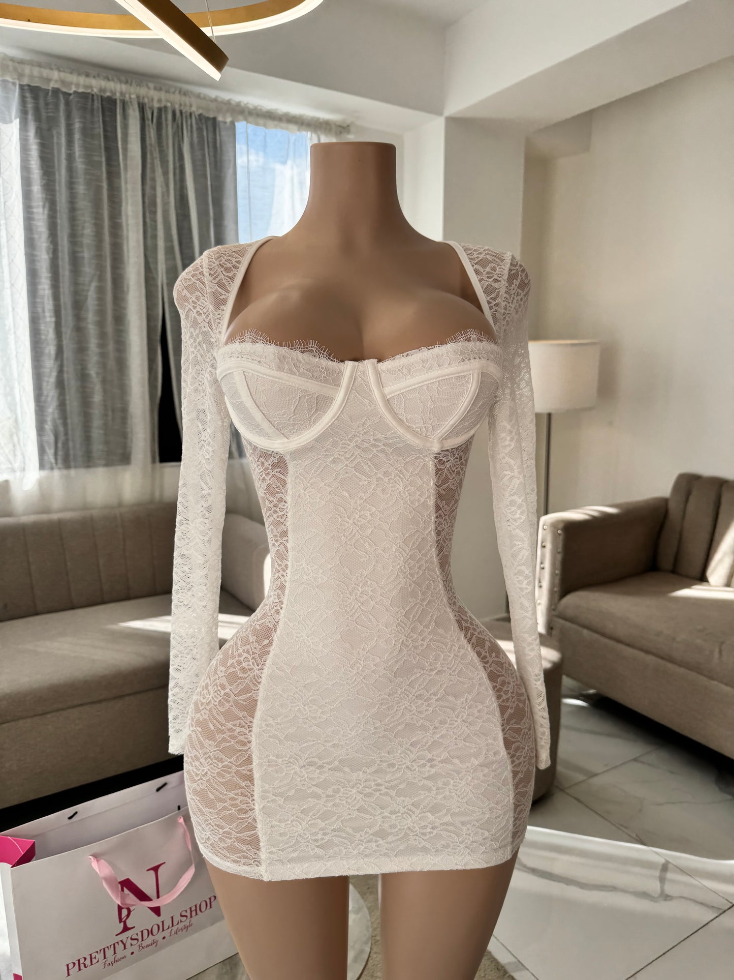 Priscila lace mini dress